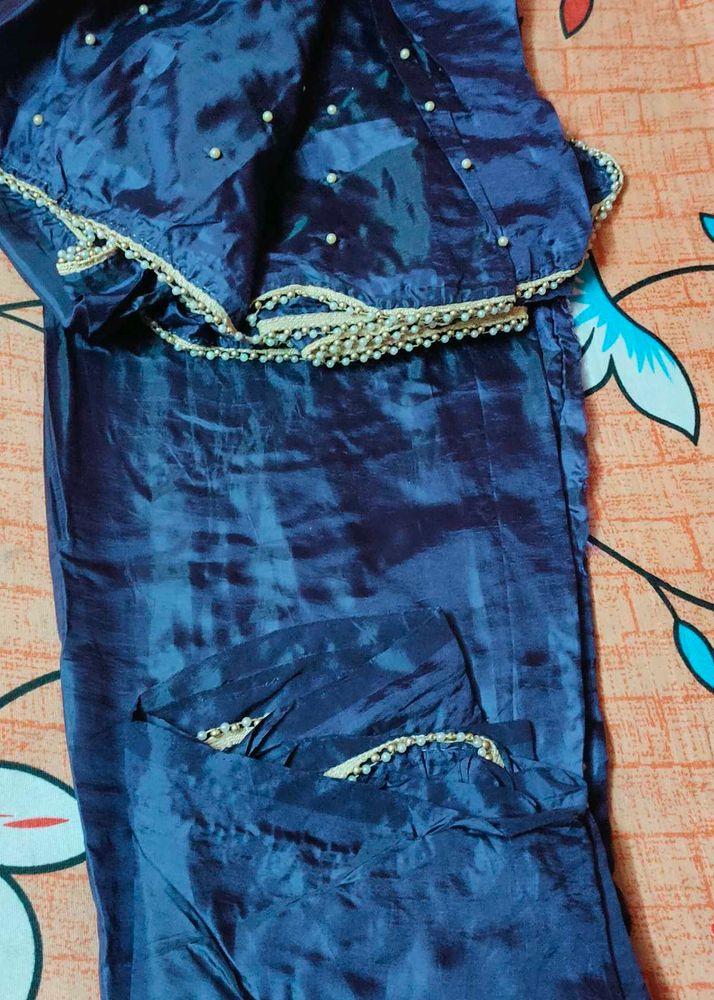 Elegant Navy Blue Saree With Boat Neck Blouse