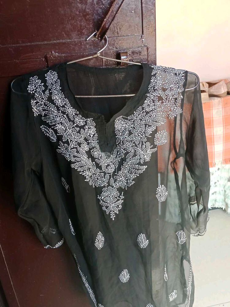 Embroidered Black Chikankari Kurta | M size