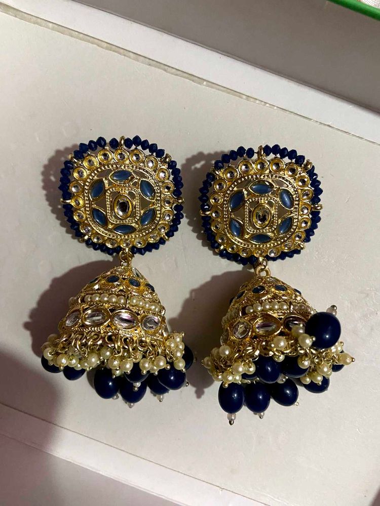 ( Very Heavyweight ) Elegant Jhumka Earrings
