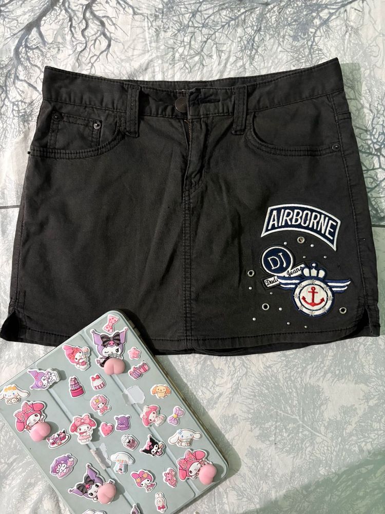 Chic Black Skirt with Patches
