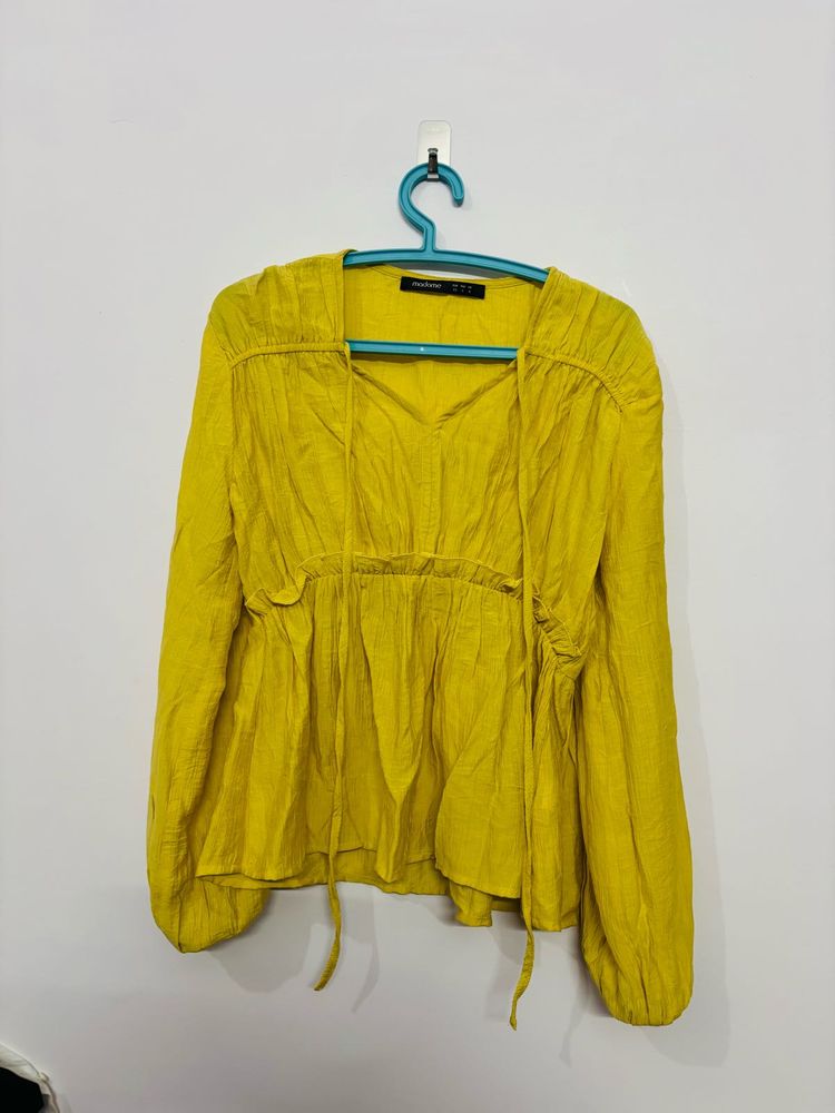 Chic Yellow Long Sleeve Top