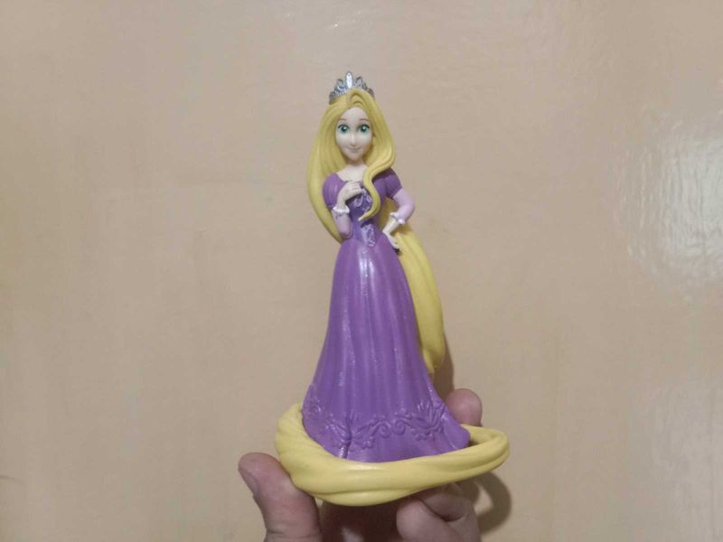 Disney Princess Rapunzel Figurine