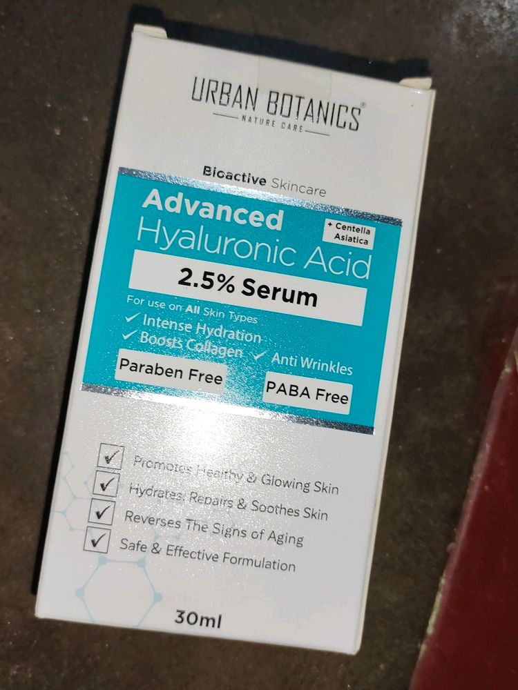 Hyaluronic Acid Serum 2.5%