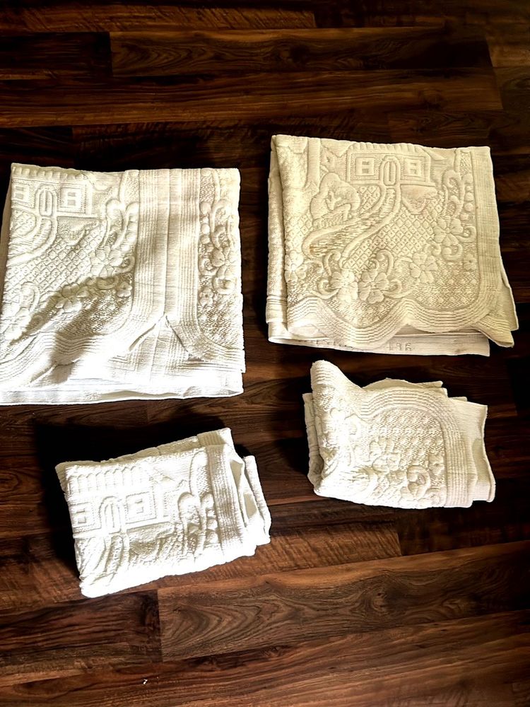 Elegant sofa cover