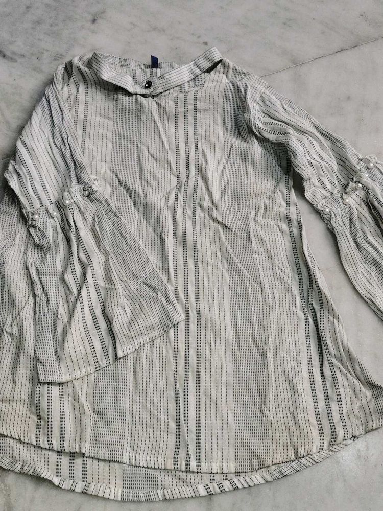 Chic Striped Kurta with Pearl Embellishments