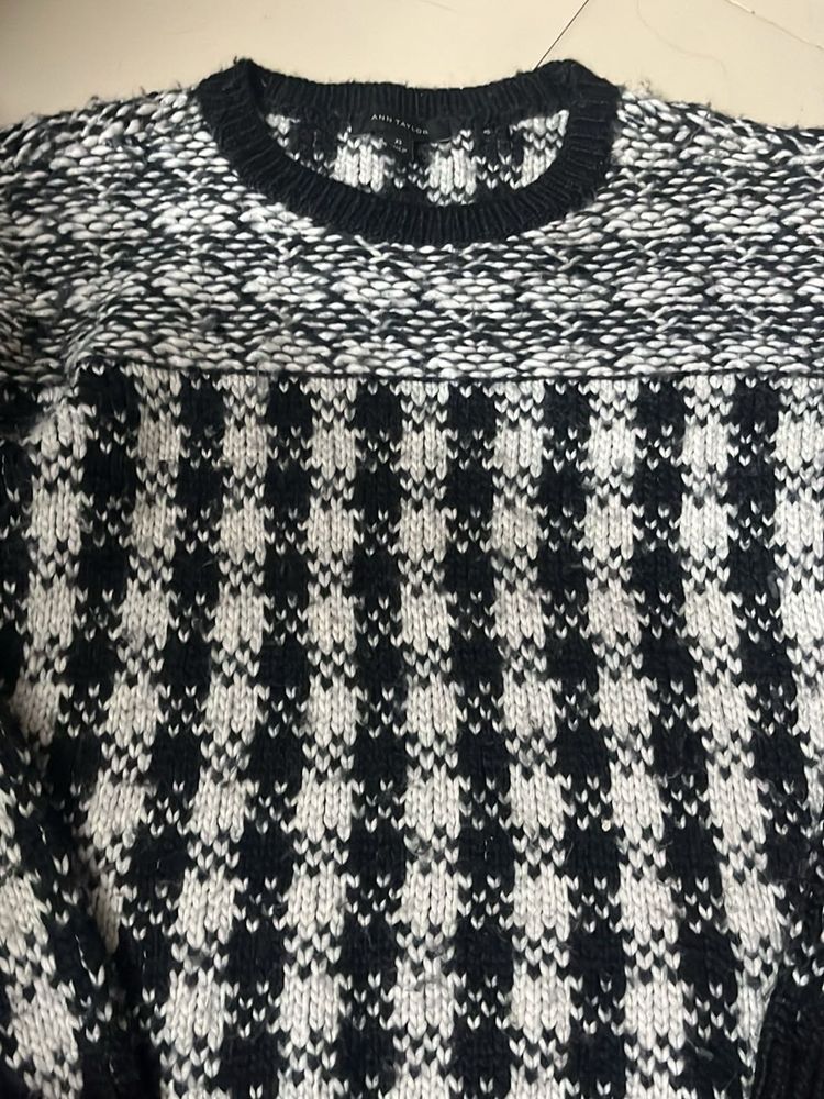 Ann Taylor Houndstooth Knit Sweater
