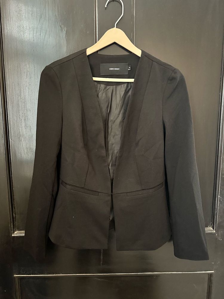 Vero Moda Black Open Front Blazer