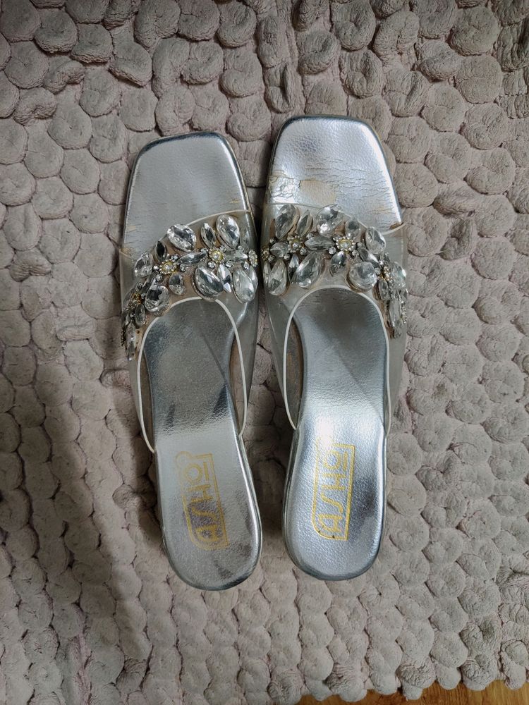 Transparent Footwear With Stones