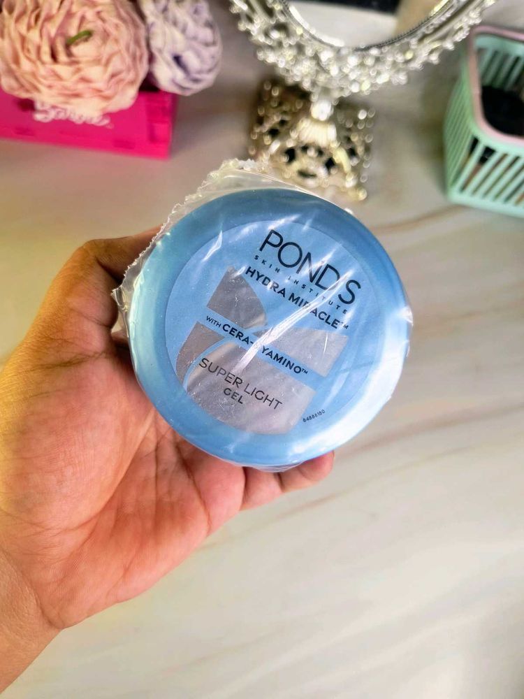 Pond's Hydra Miracle Super Light Gel