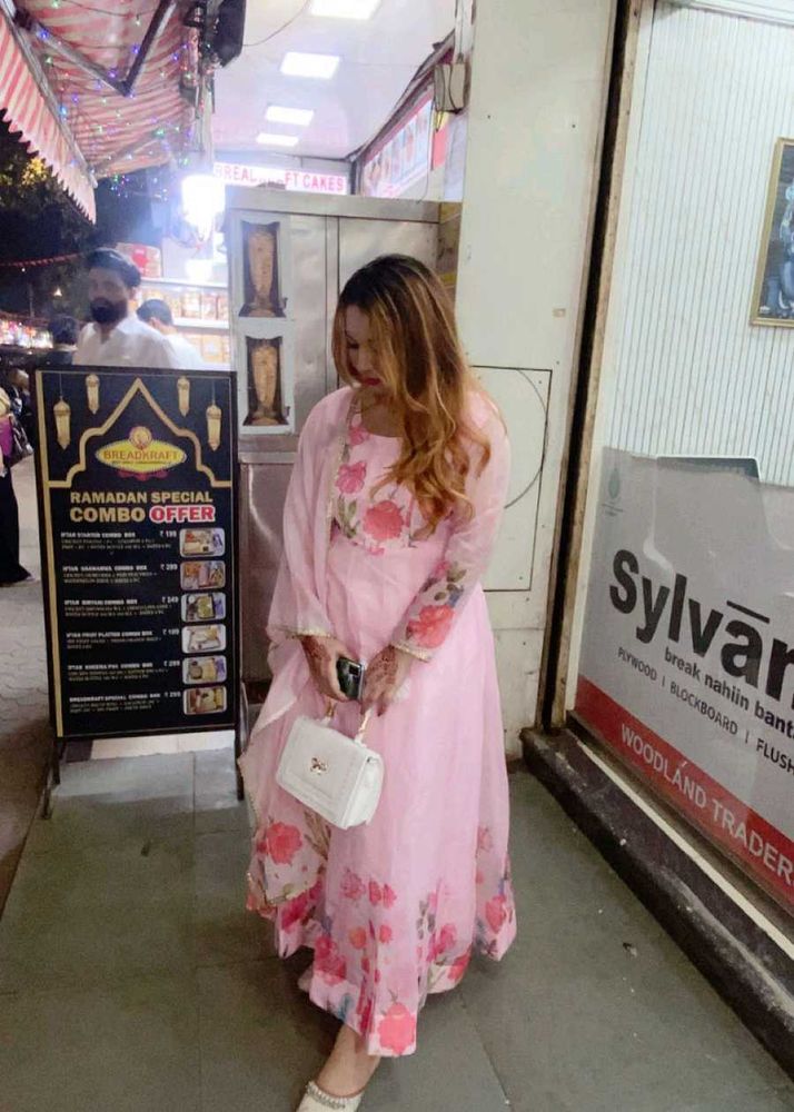 Floral Pink gown 2pc