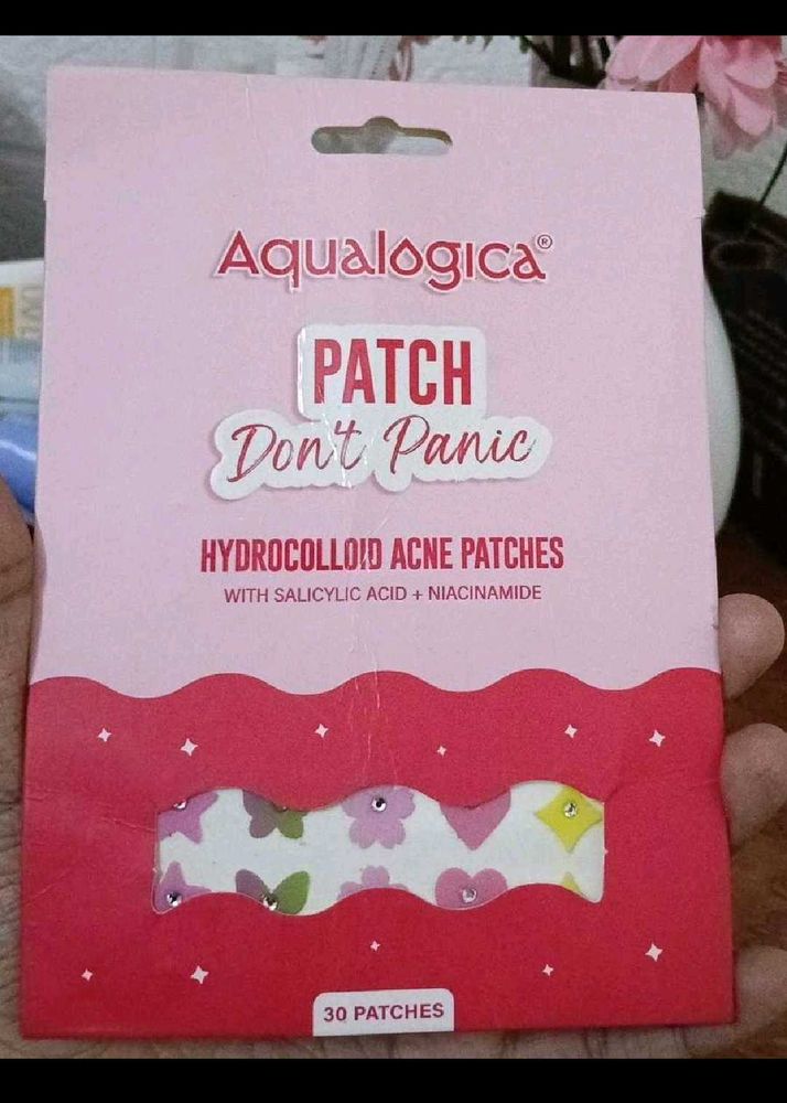 Aqualogica Hydrocolloid Acne Patches