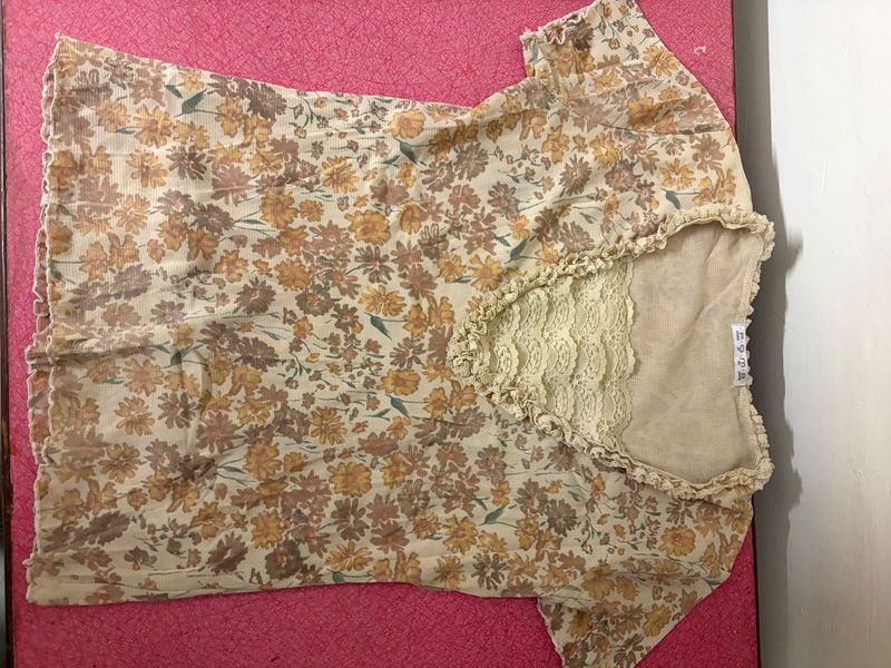 Floral Lace Trim Top