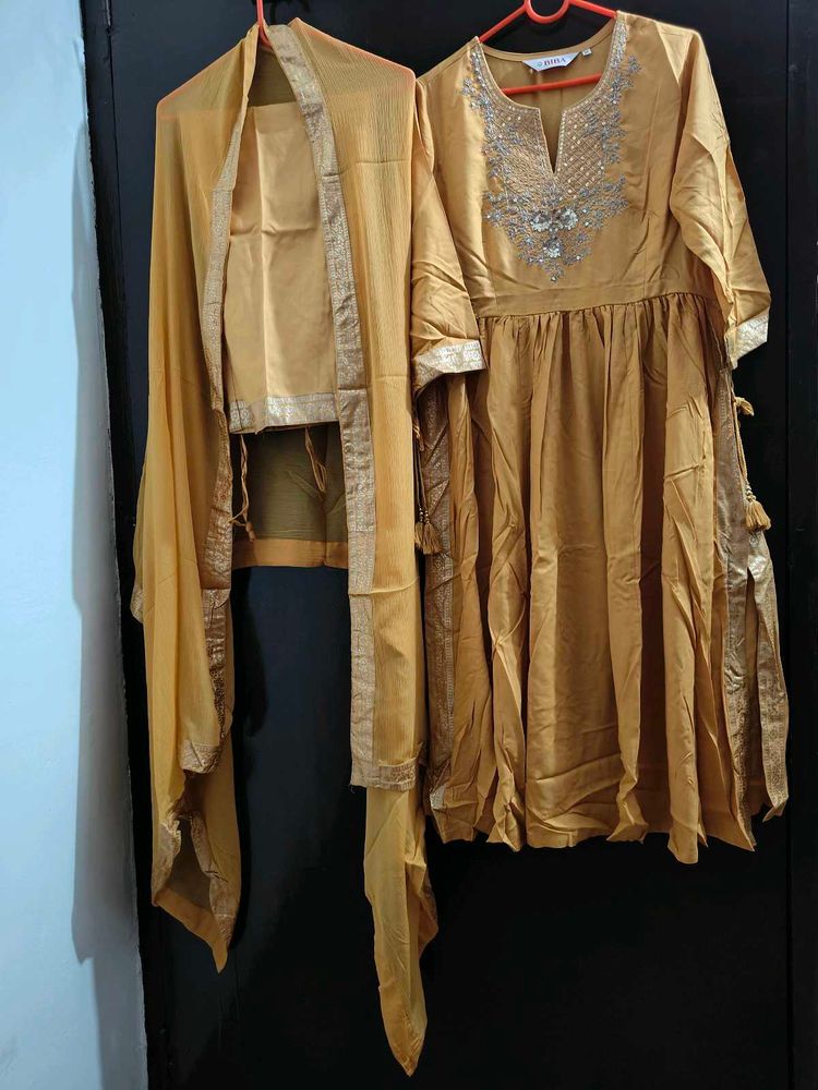 Elegant Mustard Kurta Set