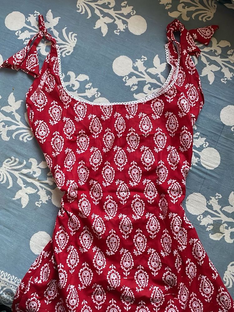 Red Paisley Print Tie-Up Blouse