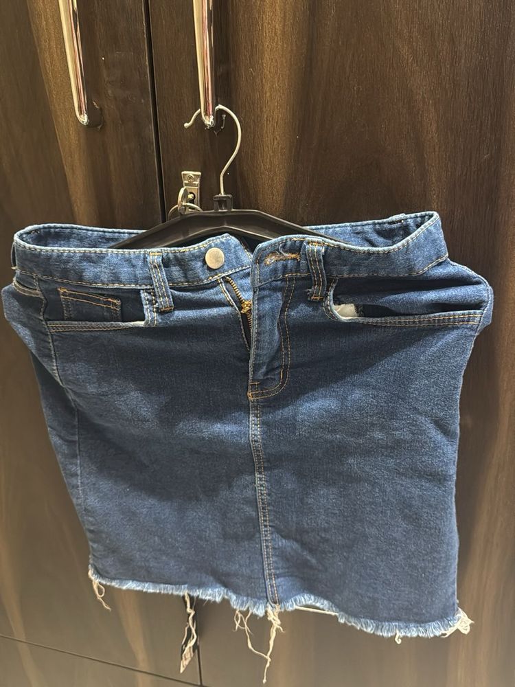 Frayed Hem Denim Mini Skirt