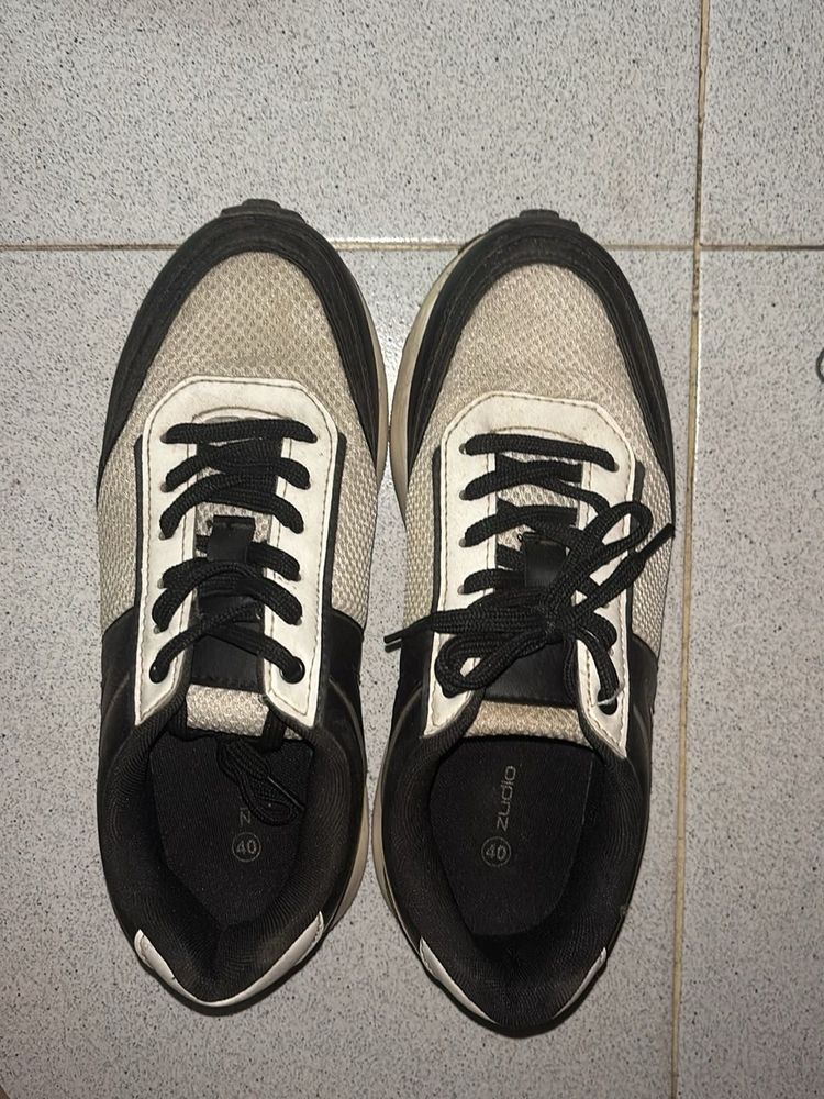 ZUDIO Stylish White and Black Sneakers