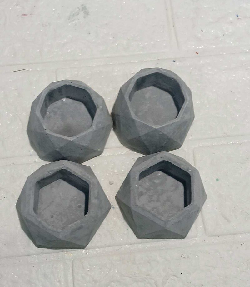 Set of 4 Geometric Concrete candle holder Planters