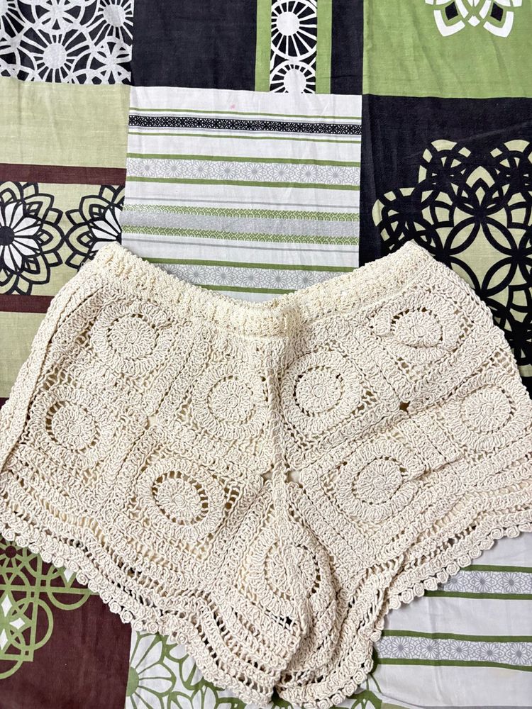 Crocheted Cream Boho Shorts(Vietnam)