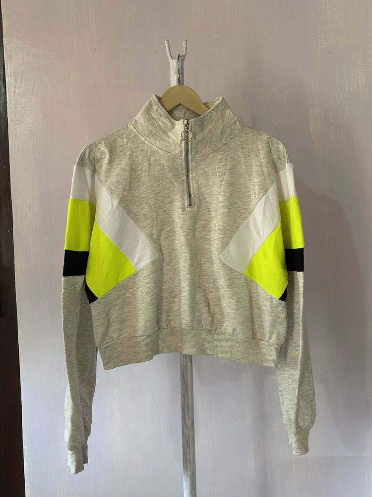 ❌SALE❌H&amp;M Colorblock Pullover Crop Sweatshirt