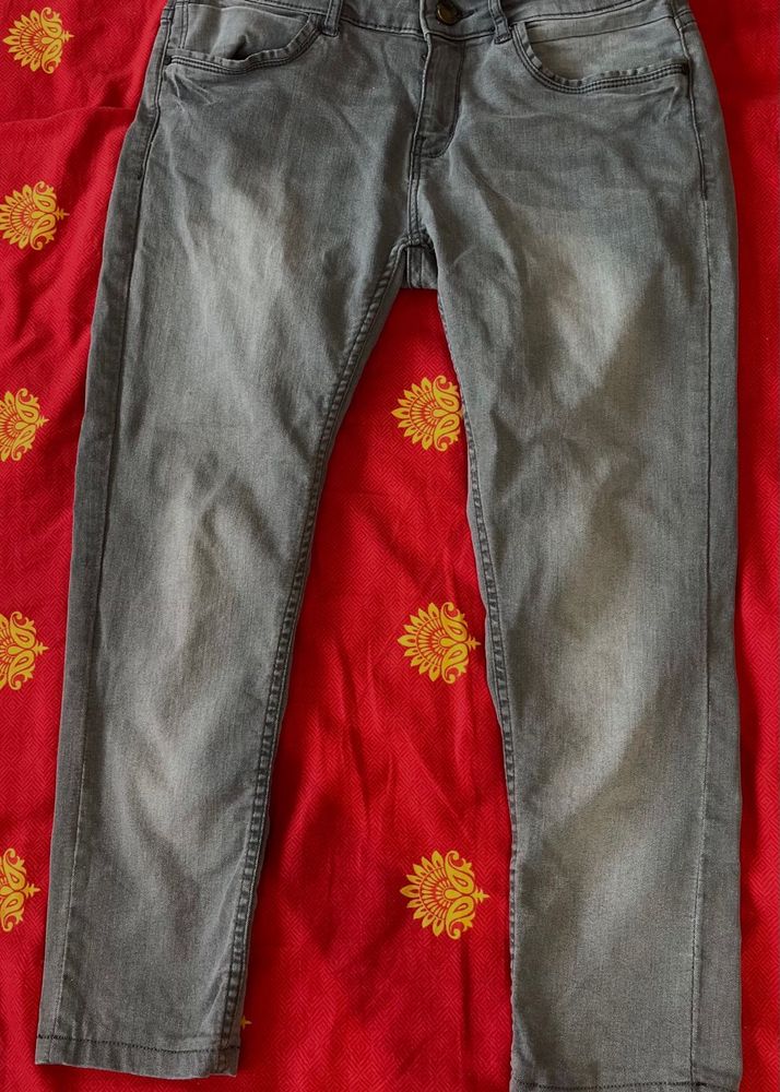 Jealous 21 Cropped Grey Denim Jeans