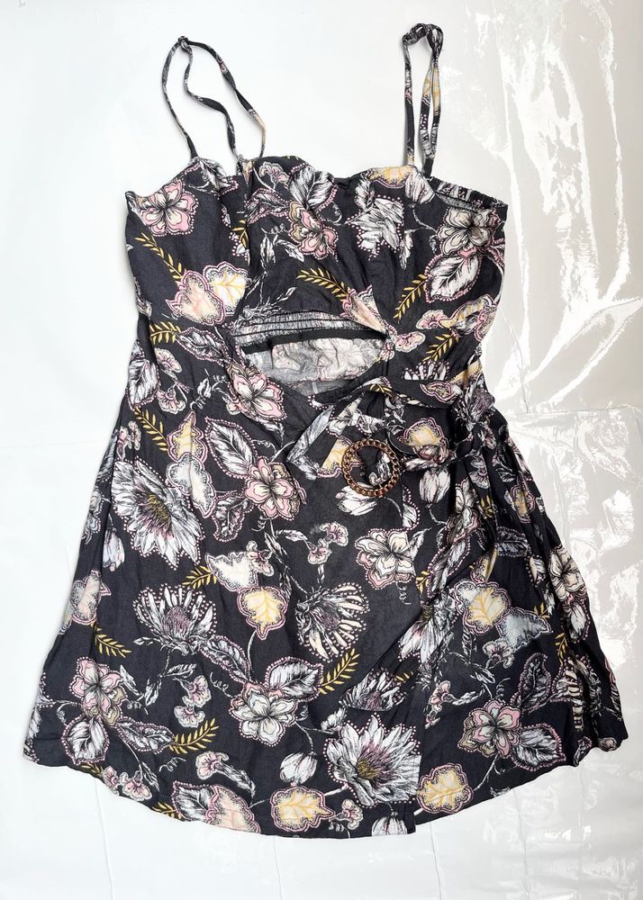 Chic Floral Print Mini Dress
