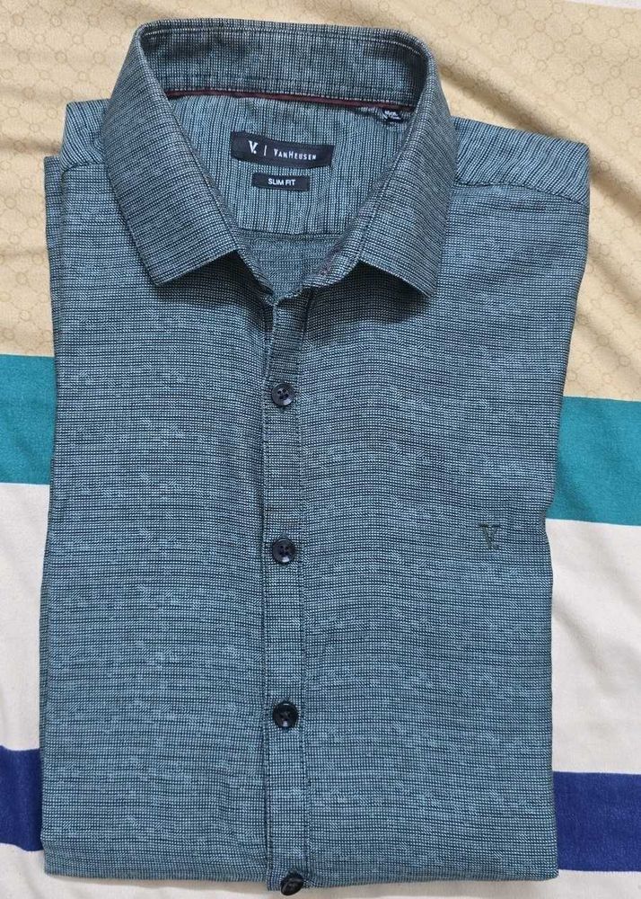 Van Heusen Slim Fit Men's Shirt