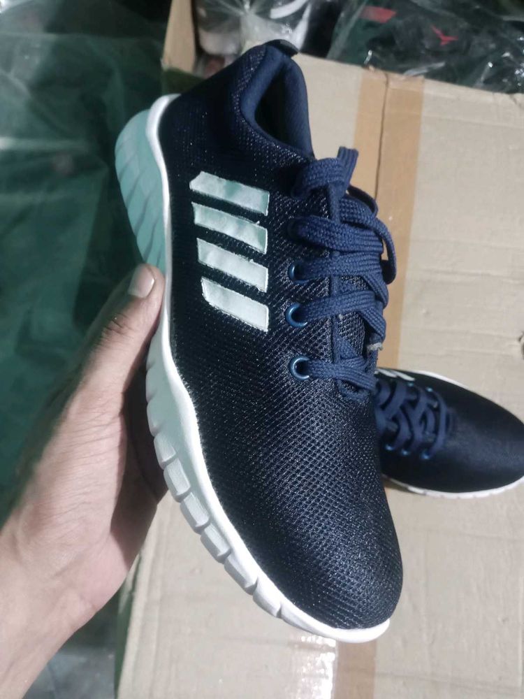 NEW NO USED CASUAL SHOES FOR MAN,