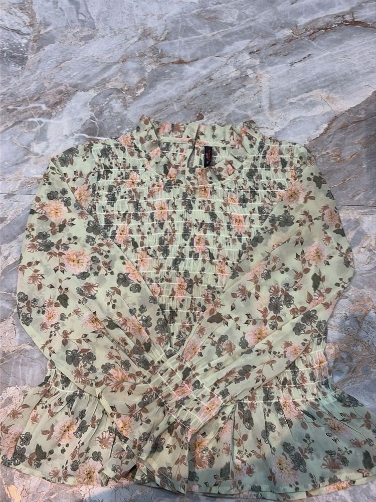 Chic Floral Smocked Top