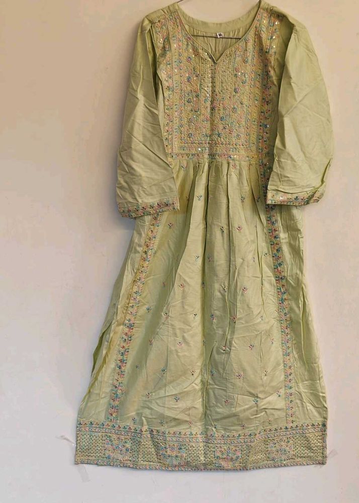 Light Green Kurta with Embellished Sleeves