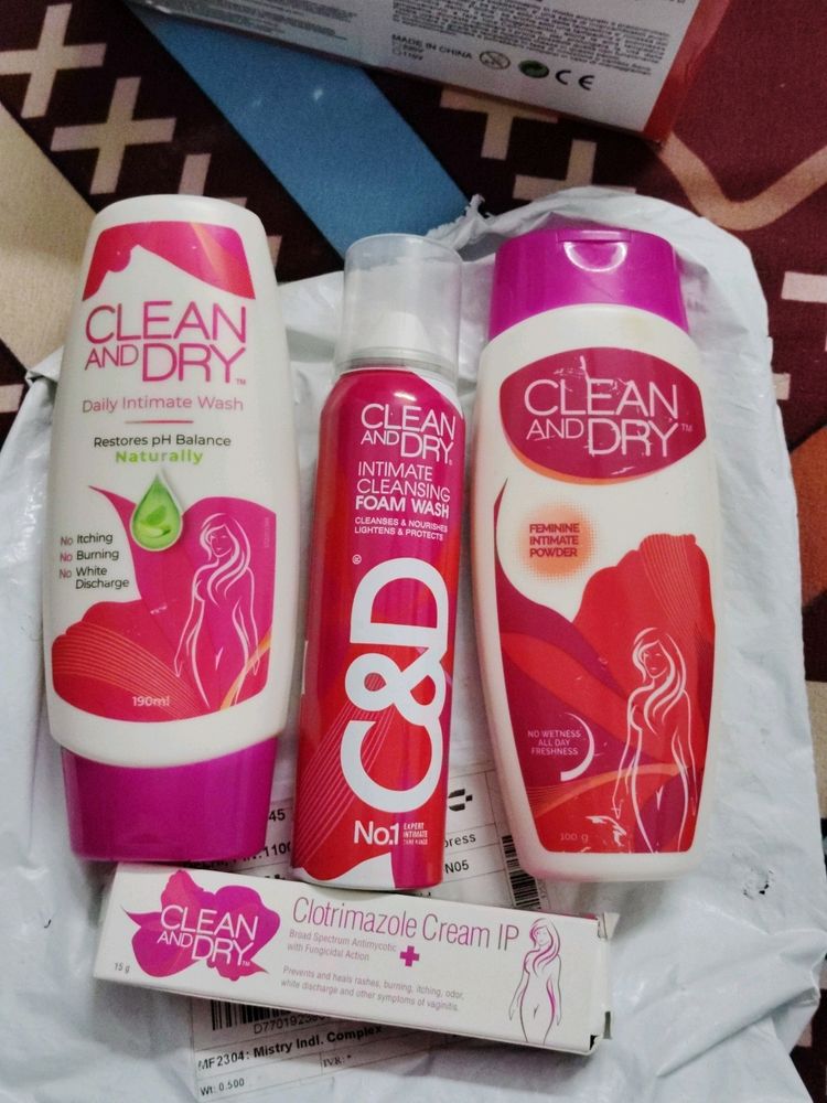 Clean And Dry Intimate Kit.. New PR Package