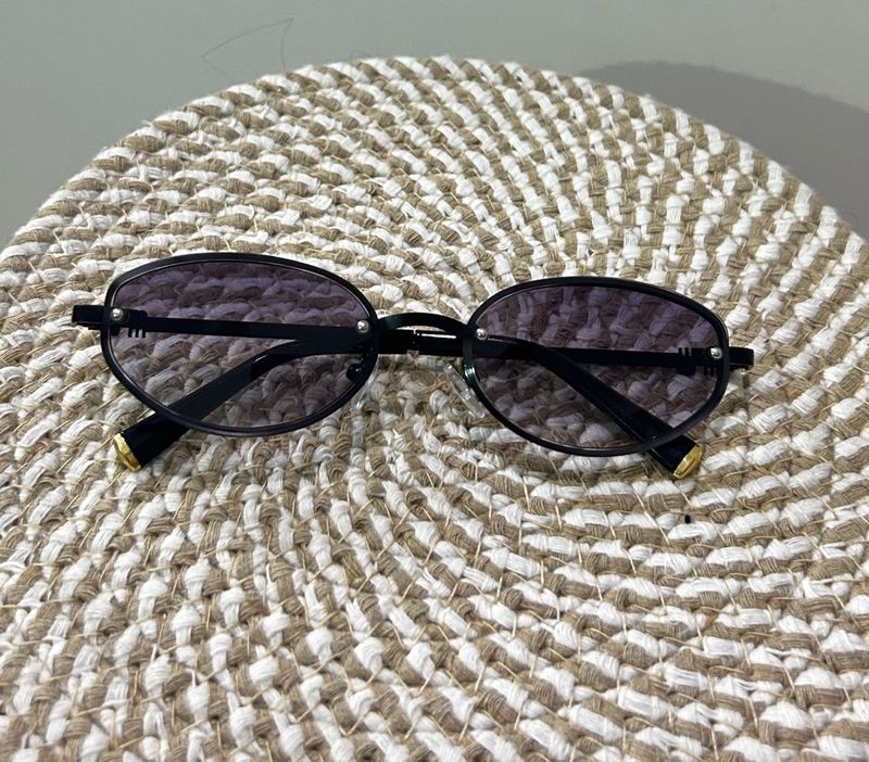 Stylish Oval Sunglasses