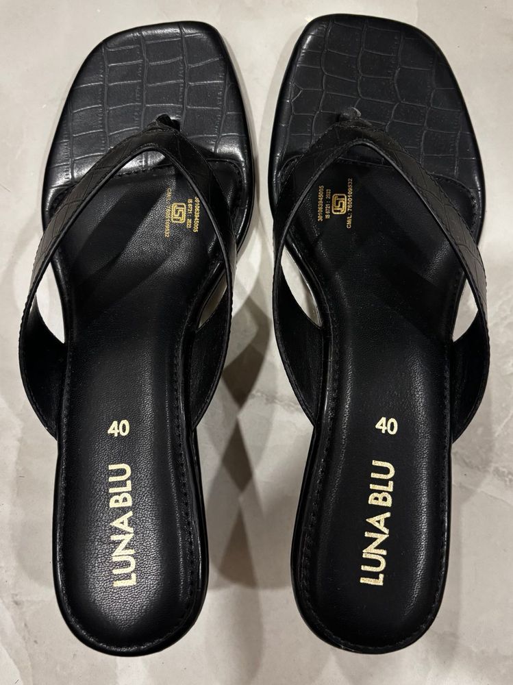 Westside Thong Sandals