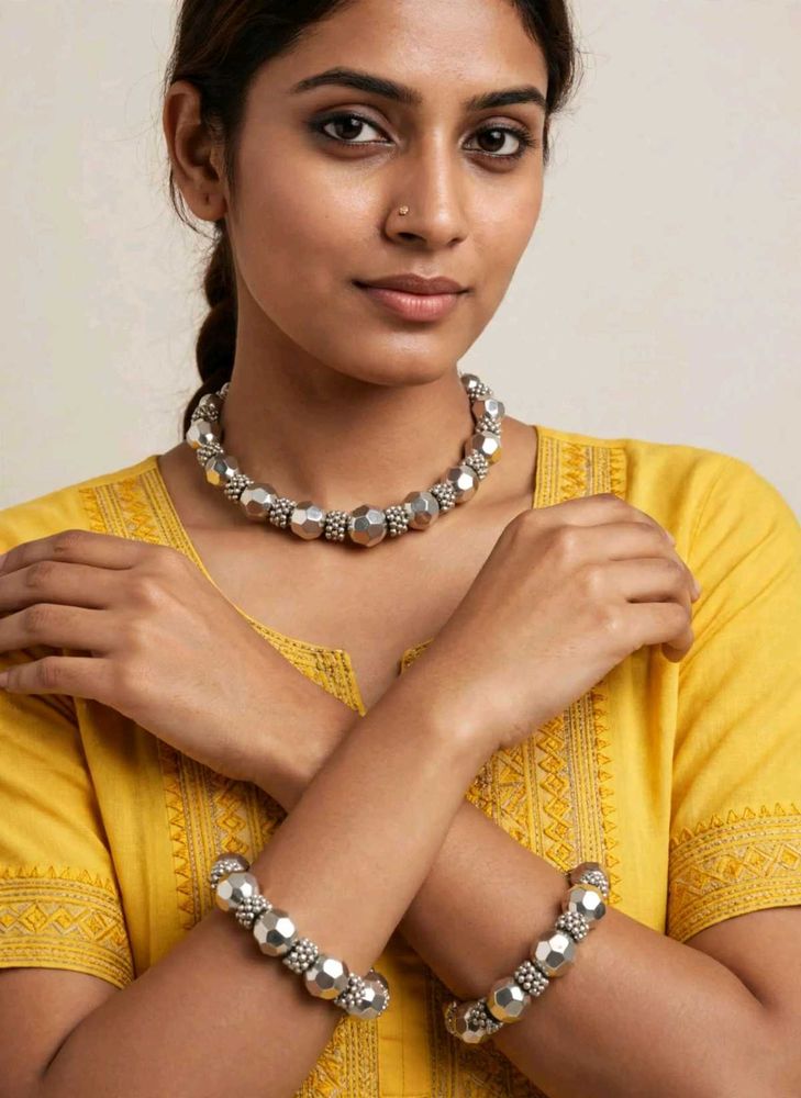 Elegant Beaded Jewellery Set