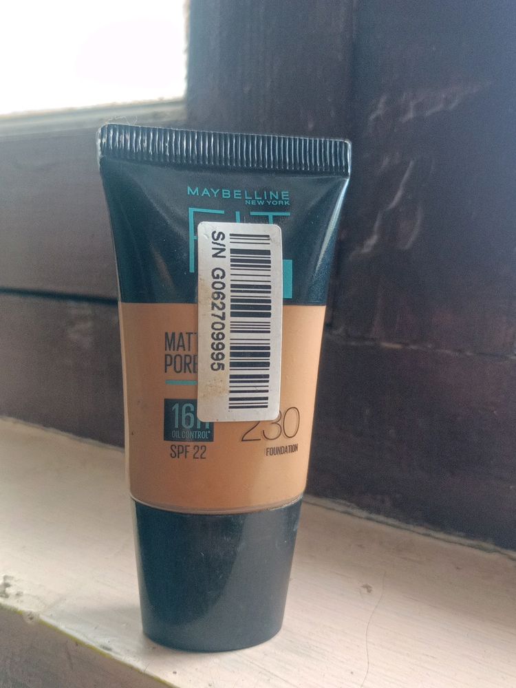Maybelline New York Foundation 230 Shade