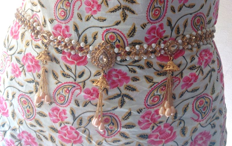 Elegant Pearl &amp; Gold Indian Waist Belt