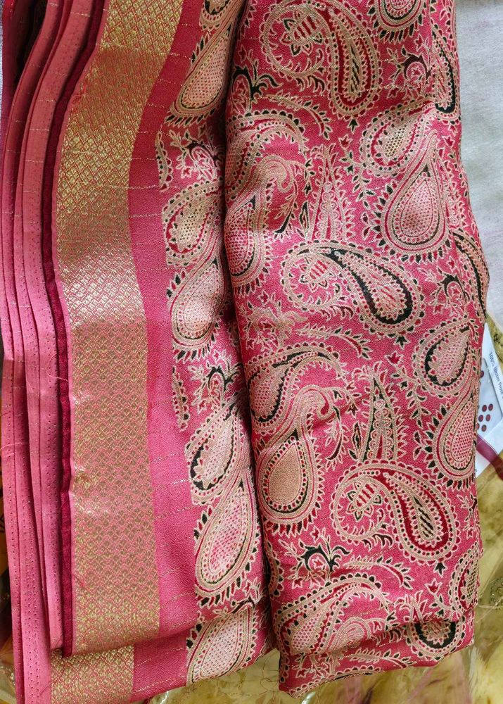 Pink Border Saree With Blouse (New)