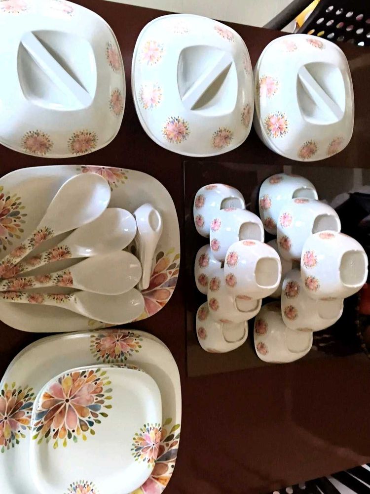 Beautiful Floral Dinnerware Set