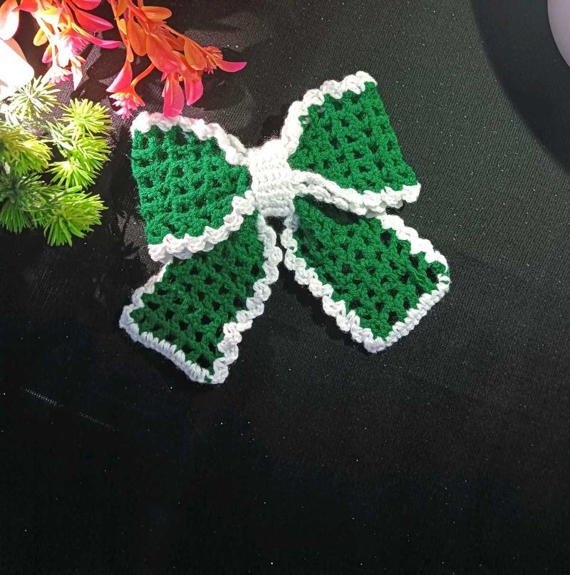 Crocheted Bow Hair Clip