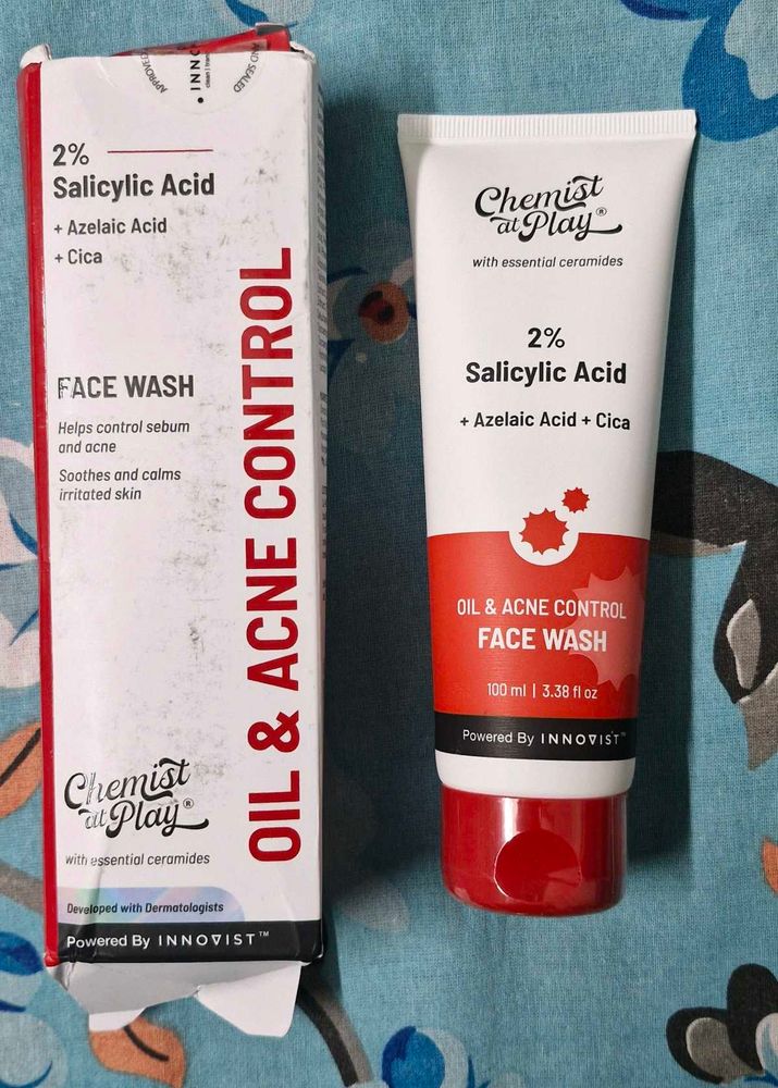Chemist at Play Face Wash