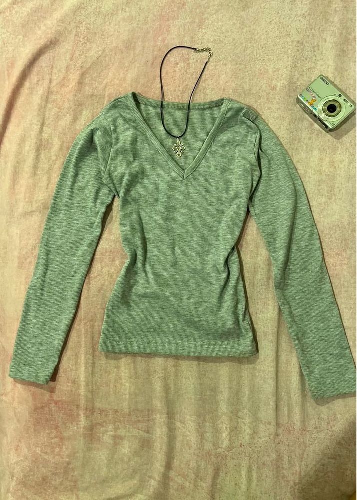 Grey V-Neck Long Sleeve Top