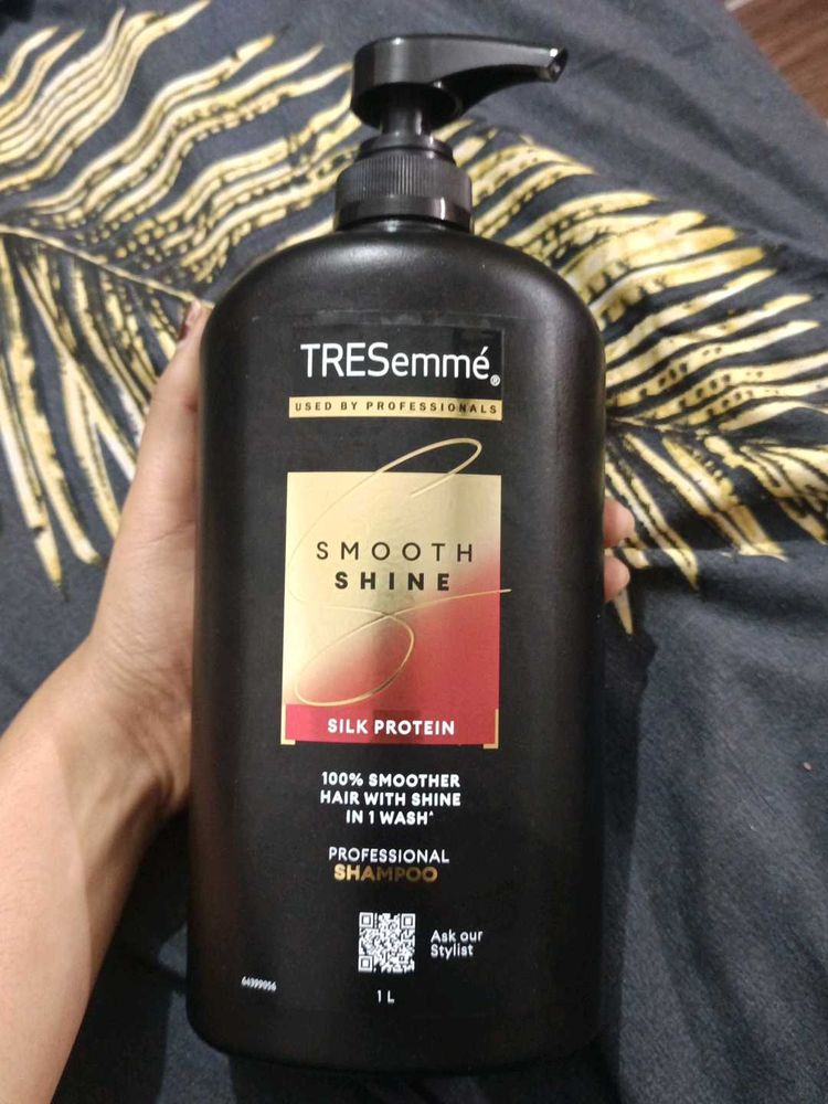 TRESemme Smooth &amp; Shine Shampoo