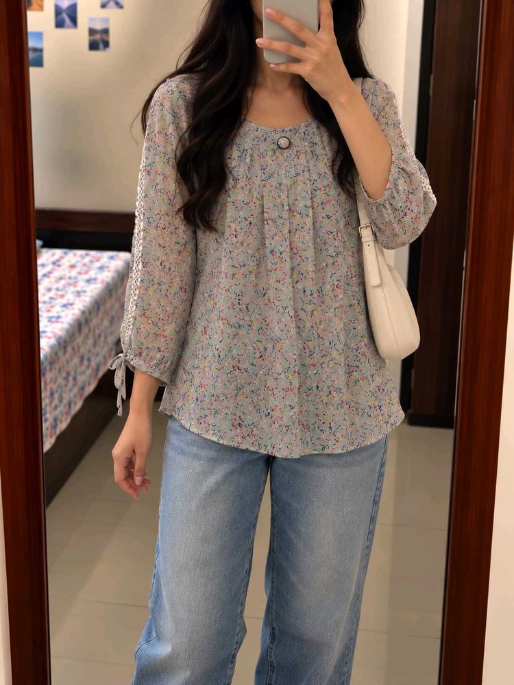 Floral Print Round Neck Top
