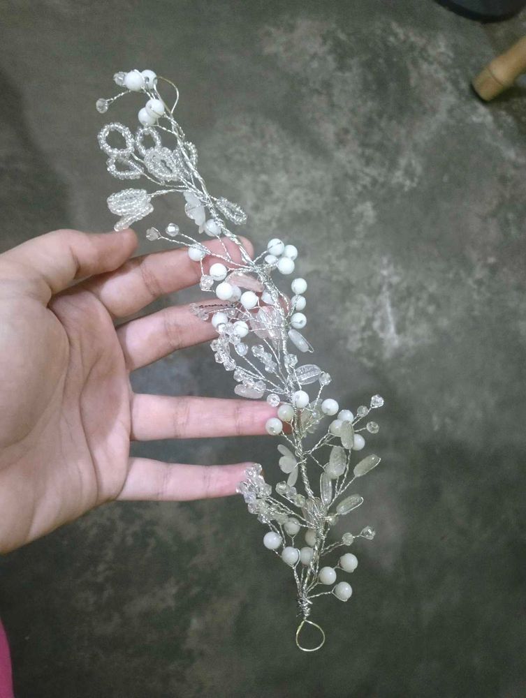Elegant Bridal Hair Vine