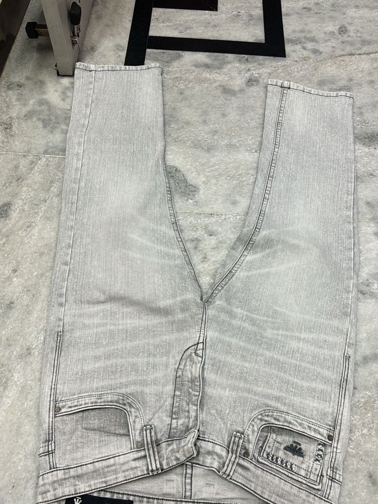 Stylish Light Grey Denim Jeans