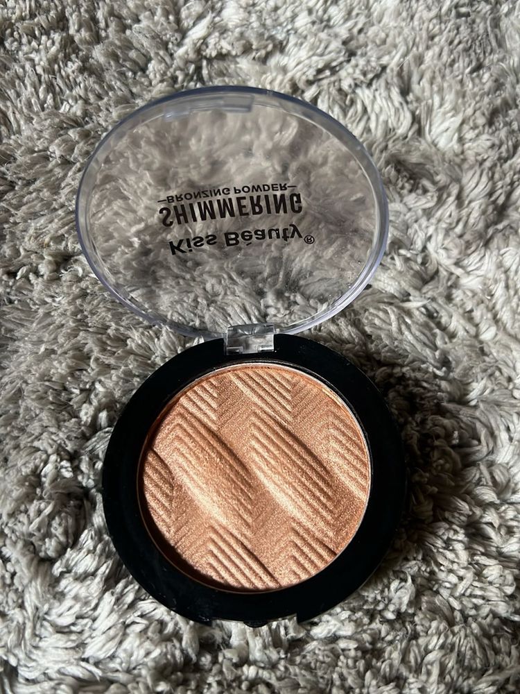 Kiss Beauty Shimmering Bronzer