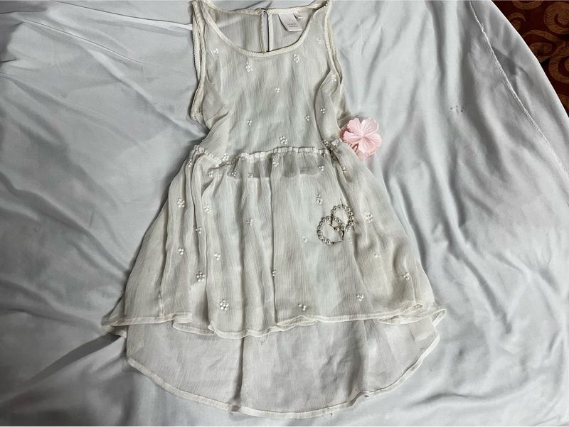 Chic Off-White Embellished Gown🤍