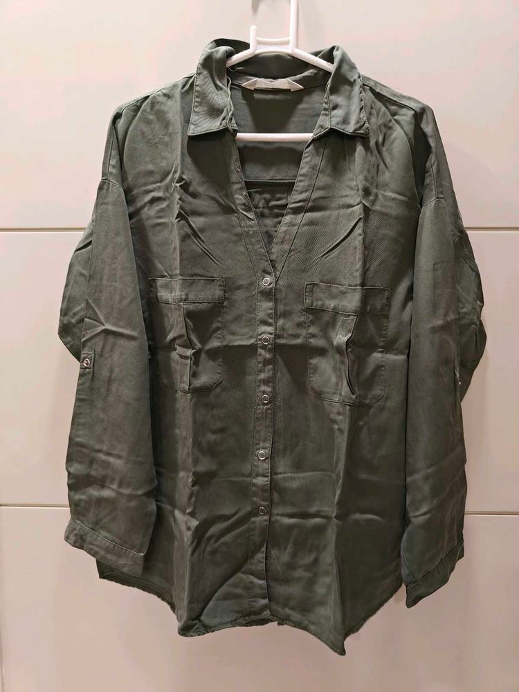 Zara denim shirt in L new
