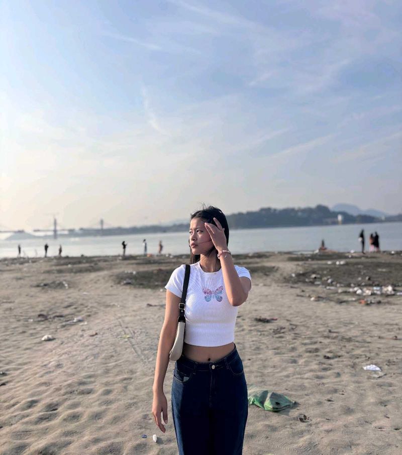 Trendy Graphic Crop Top