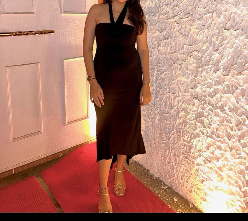 Elegant Black Halter Neck Dress