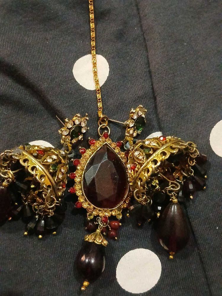 Indian Bridal Maang Tikka &amp; Earrings Set